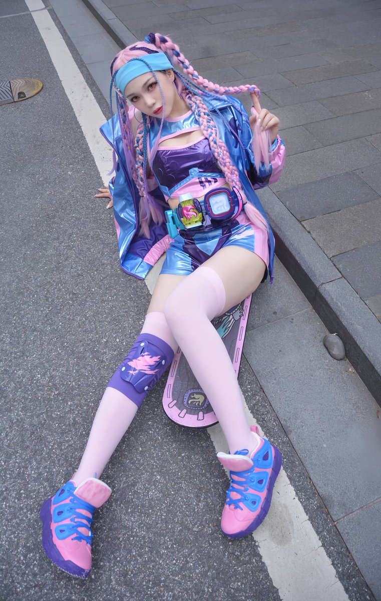 manyu9523's tweet photo. #假面骑士revice 胡狼形态 娘化
胡狼！胡 胡 胡 胡 狼！伙伴上吧！技术 节奏 批评！胡狼！看我直接通关！
vice: 那个，别那么用力踩我啦 > <
vice: 至少别踩脸啊！
休息好几年没出娘化了🤕🤕🤕
后面会继续抽时间出新的作品💕 https://t.co/MKNLLlPaiR