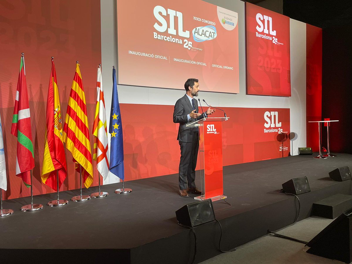 empresacat's tweet image. 📸 El conseller @rogertorrent ha participat avui en la inauguració del #SIL2023, eL saló que presenta a Barcelona totes les novetats i innovacions del sector d ela logística i que a més, enguany, celebra el 25è aniversari.

@SILBarcelona @Fira_Barcelona