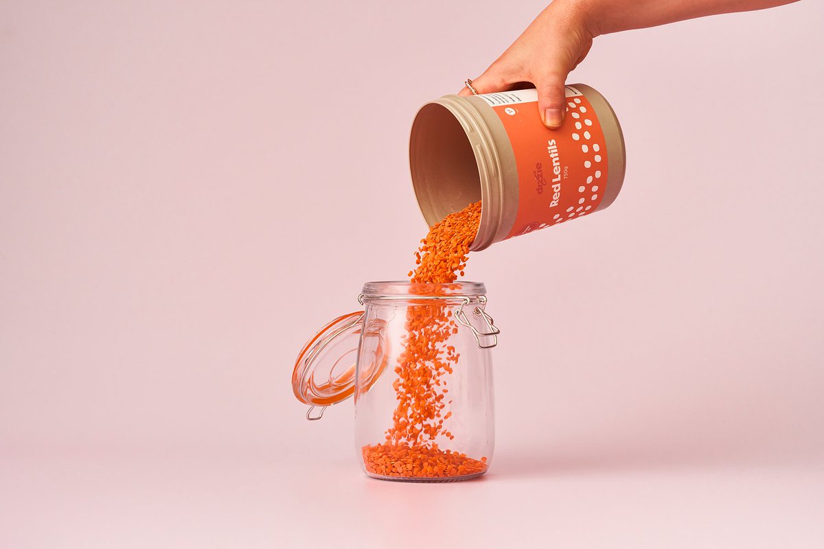 PA_Consulting's tweet photo. While leading grocery retailers have agreed to reduce the use of plastic bags, another approach is to eliminate plastic #packaging waste altogether. 

Read how Dizzie is becoming a leader in #SustainablePackaging with the help of our experts ➡️ https://t.co/uYunvhs9ek https://t.co/iCjCZyPr4m
