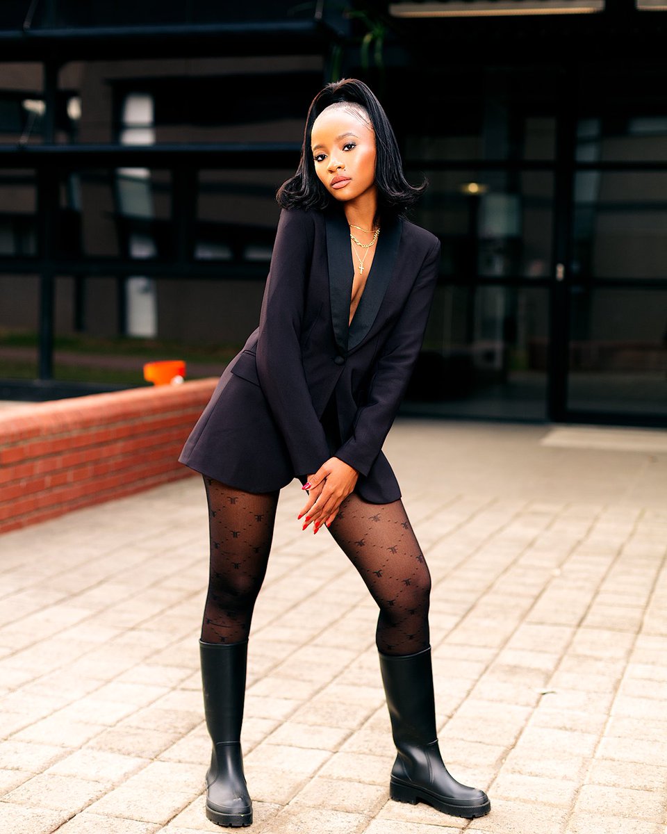 Photographs of <a href="/_thenjiweojeng/">THENJIWE OJENG</a>