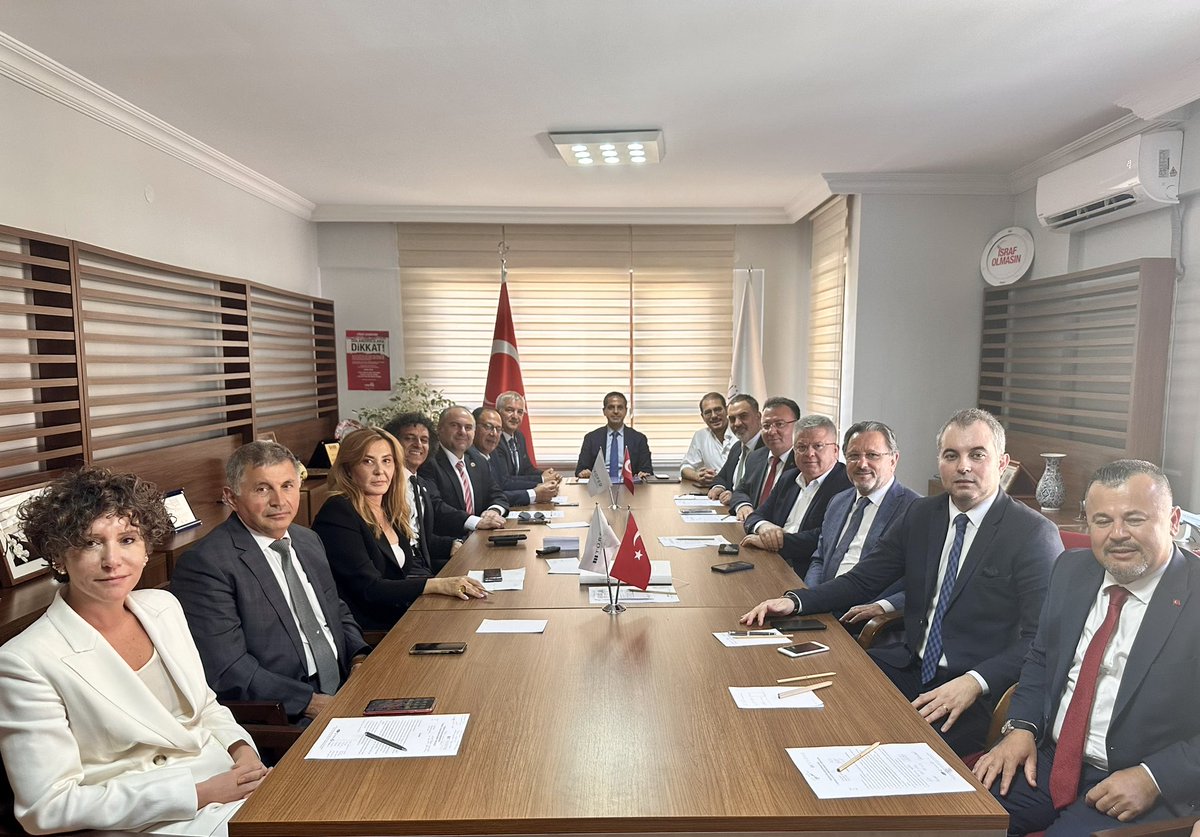 Türkiye Otelciler Federasyonu | TÜROFED (@turofedofficial) on Twitter photo 🇹🇷🏨 Türkiye Otelciler Federasyonu - TÜROFED'in 7. Dönem 6. Olağan Yönetim Kurulu Toplantısı, Yönetim Kurulu Başkanı Sn. Erkan Yağcı’nın başkanlığında TÜROFED Merkez Ofis'te gerçekleştirildi.
<a href="/ERKAN_YAGCI/">Erkan Yagci</a> #Türofed 🇹🇷🏨 Türkiye Otelciler Federasyonu - TÜROFED'in 7. Dönem 6. Olağan Yönetim Kurulu Toplantısı, Yönetim Kurulu Başkanı Sn. Erkan Yağcı’nın başkanlığında TÜROFED Merkez Ofis'te gerçekleştirildi.
<a href="/ERKAN_YAGCI/">Erkan Yagci</a> #Türofed
