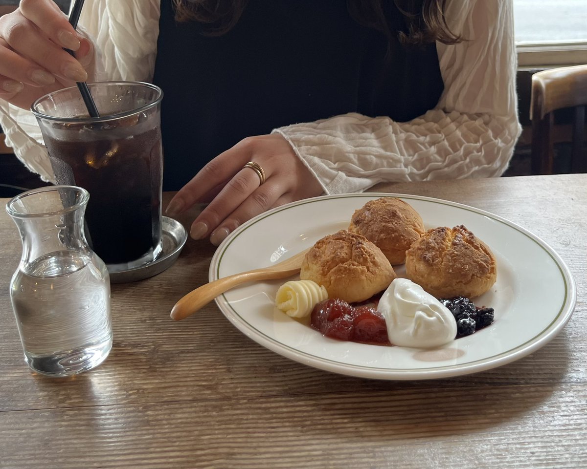 _latteeee_'s tweet photo. 美味しいスコーン(⌒ ͜   ⌒) https://t.co/7xCkLZiUW2