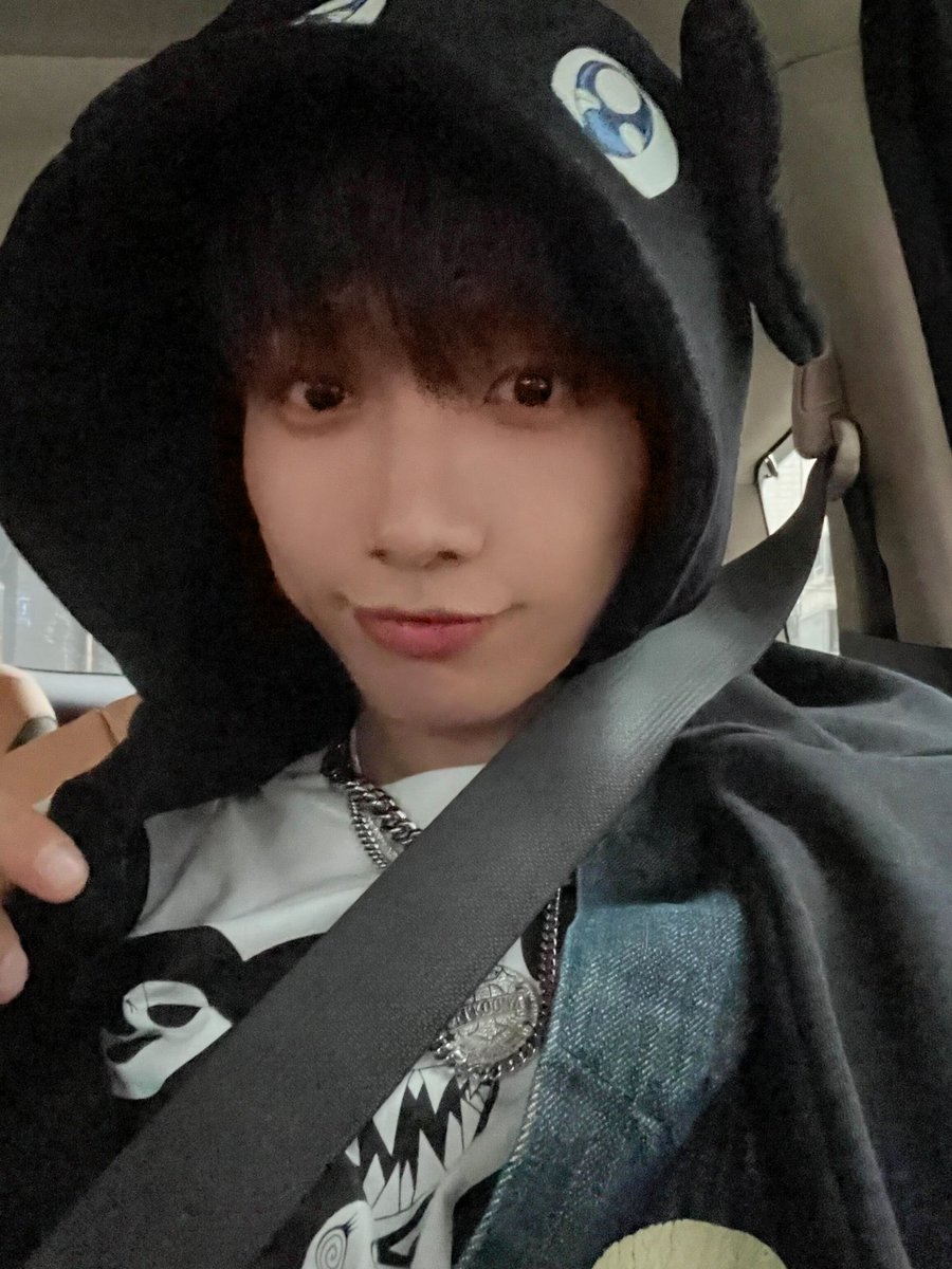 BOYNEXTDOOR_twt's tweet photo. 오늘은 차로 이동하는 재현이 입니당!!
어디로 가야 여러분들 만날 수 있죠?? 어딘지 말하면 지금 갈게요 조금만 기다려요?? 😆 🥰 
#BOYNEXTDOOR  #명재현 #JAEHYUN https://t.co/GLSnqyDPj8