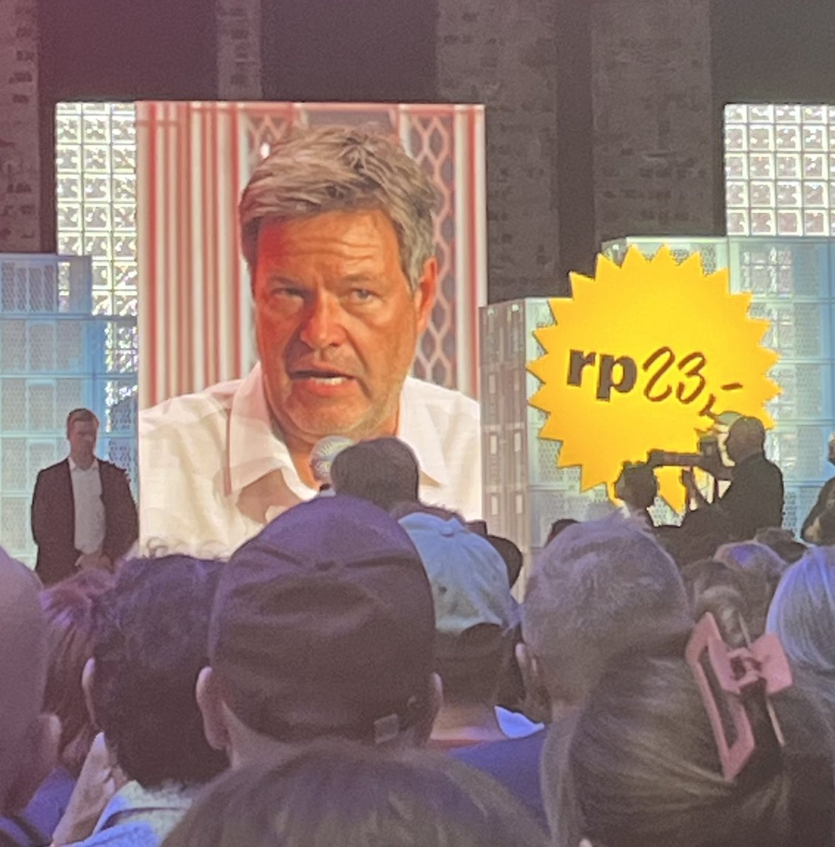 „Wir müssen aufhören nur Geschichten von Scheitern und Versagen zu erzählen“ … wenn wir die Veränderung voranbringen wollen Session auf #rp23 re-publica.com//de/session/an…