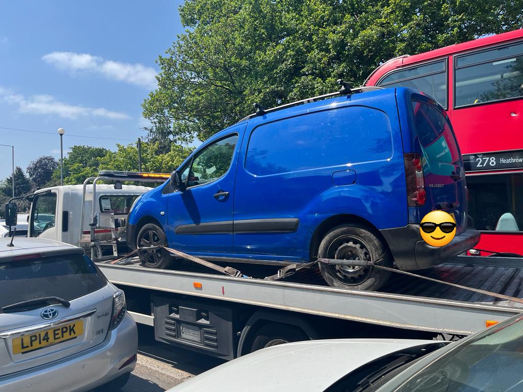 MPSRTPC's tweet photo. #HillingdonSTT2 spot this unfortunate chap with no insurance and not in accordance #dayoff #noworktoday as #offtothepound https://t.co/4cvLROZsg3