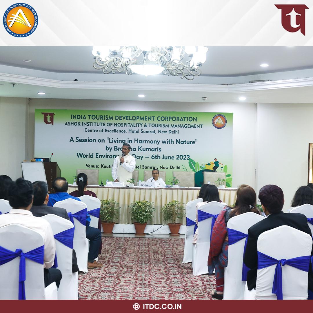 itdc_theashok's tweet photo. #IndiaTourismDevelopmentCorporation celebrates World Environment Day with a thought-provoking seminar, by external faculty, on "Living in Harmony with Nature" organized by #AIHTM at #HotelSamrat. 

#WorldEnvironmentDay #BeatPlasticPollution #GreenPlanet #skilldevelopment https://t.co/uTxAOJDbSK