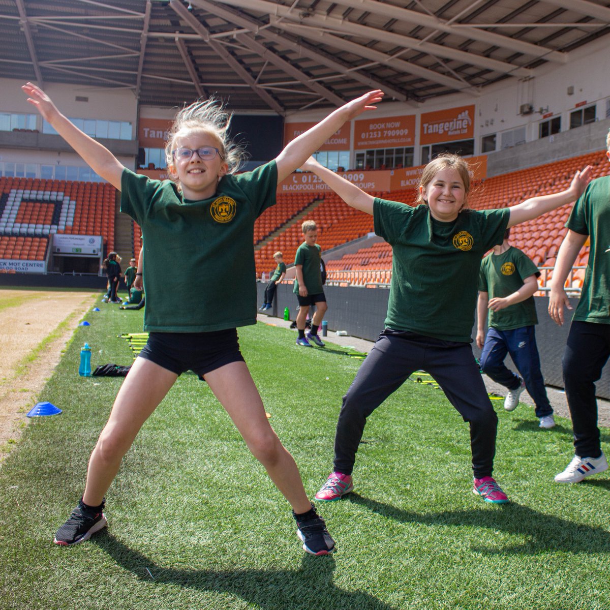 BFCCT_'s tweet photo. Have you heard of our healthy lifestyle programme #Fit2Go for Year 4 pupils?
An opportunity has arisen that you can join our team and help deliver that programme as well as the many others we do in our Early Years and Primary sector!
Apply here 👉 https://t.co/nMs7qLtwFk https://t.co/g4AXlEy5DI