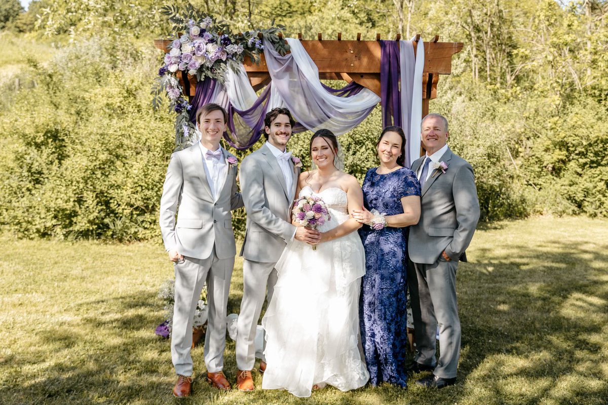 DuaneEger's tweet photo. Your wedding day…

@carliegerrr - letting you go was one of the hardest things that I’ve ever done.  Yet it is also one of the purest, joyful, and tearful moments I’ve ever had. 

I am so proud of the woman that you’ve become am pleased to welcome Brandon into our family. https://t.co/AgiwfmpevC