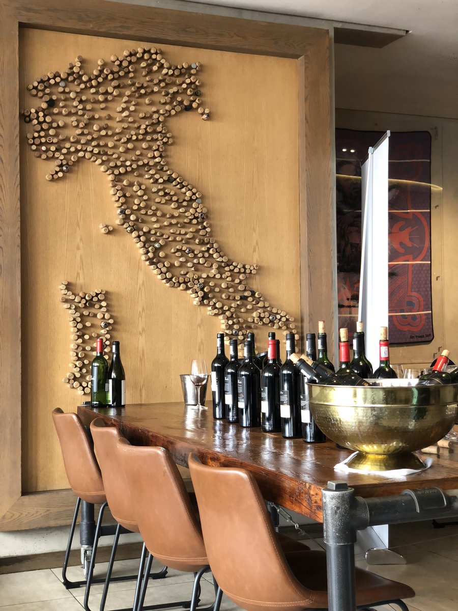 TsepangMolisana's tweet photo. The king of grapes and the grape of kings 🍇

An afternoon at Gemelli with Christo Le Riche, exploring the legacy of @leRicheWines and how they built their @StellWineRoute Cabernet Sauvignon niche

A step back in time with Etienne Le Riche @CapeWinemakersG 2007

#LeRicheWines https://t.co/spMDwEf9Bb