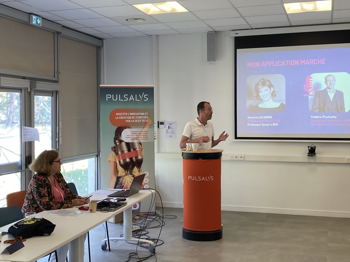benoitGMartin's tweet photo. 🙏Merci F. Prochazka pour ce partage d’expérience de chercheur @Univ_St_Etienne co-fondateur @LACTIPS_SA dans le cadre du bootcamp #STARTHER @pulsalys @LesPremieresARA
Une startup à partir de ses recherches pour devenir une usine c’est possible !! 💡 https://t.co/WGti1qnzIj