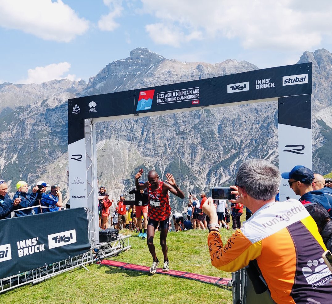 WMRAmountainrun's tweet photo. WORLD MOUNTAIN AND TRAIL RUNNING CHAMPIONSHIPS UPHILL MENS RACE
🥇Patrick Kipgeno 🇰🇪
🥈Levi Kiprotich 🇺🇬
🥉Josphat Kiprotich🇰🇪
📸 WMRA- Tomo Sarf

#wmra #uphillwmra #wmra2023 #innsbruck2023 #wmtrc2023 #MountainRunning #MountainRunner #MountainAdventures #MountainFitness https://t.co/RVuqQkmEIH