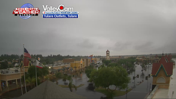 #NOW Thunderstorm over the city of #Tulare this morning. View from our ValleyCam at the Tulare Outlets this morning. @KSEE24 #cawx #Tulare #TulareCounty #SouthValley #California