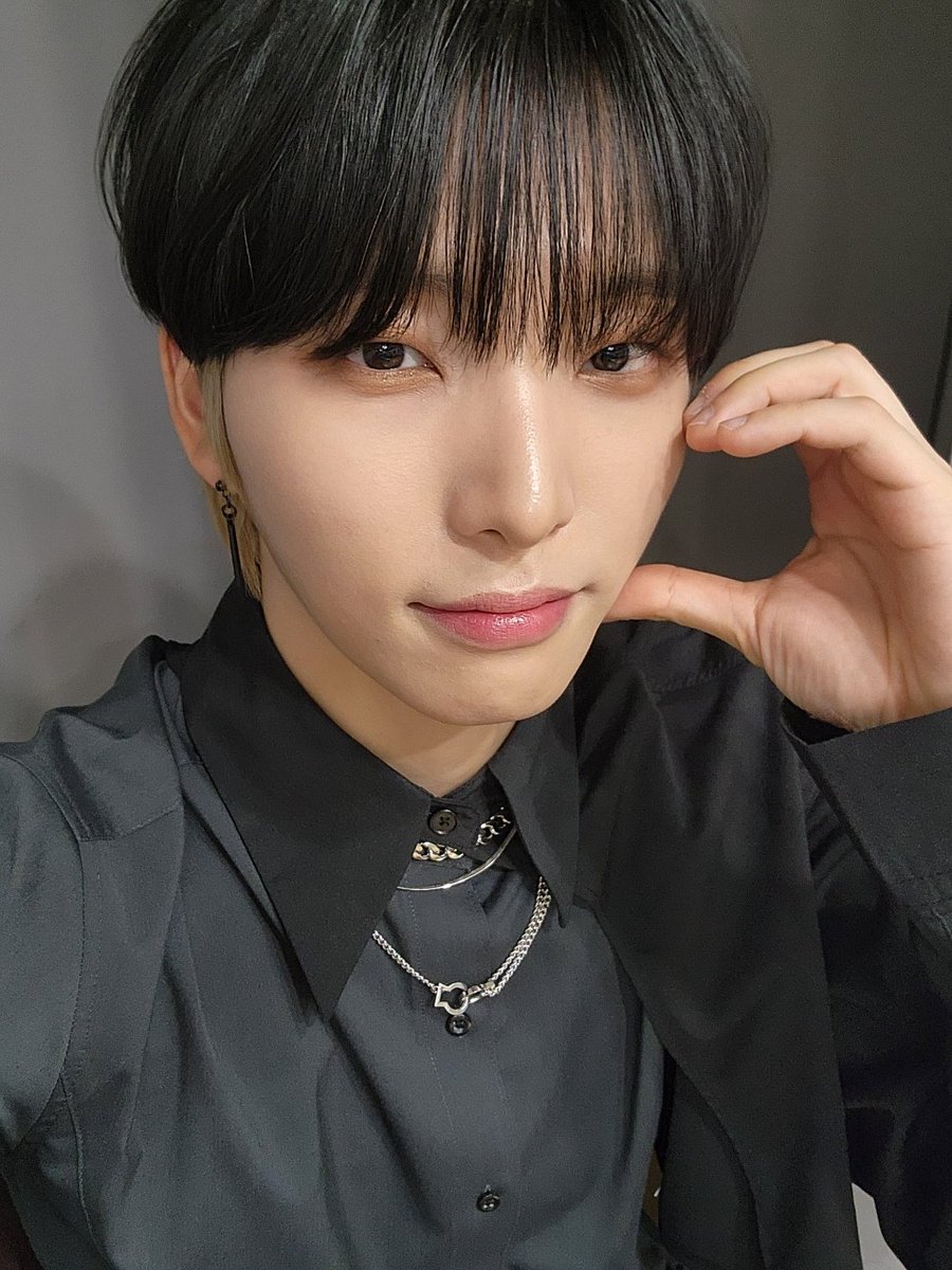 official_ONEUS's tweet photo. [#서호] 멘션파티 시이이이이이이이이작!!!! https://t.co/6KXb0HsLCH