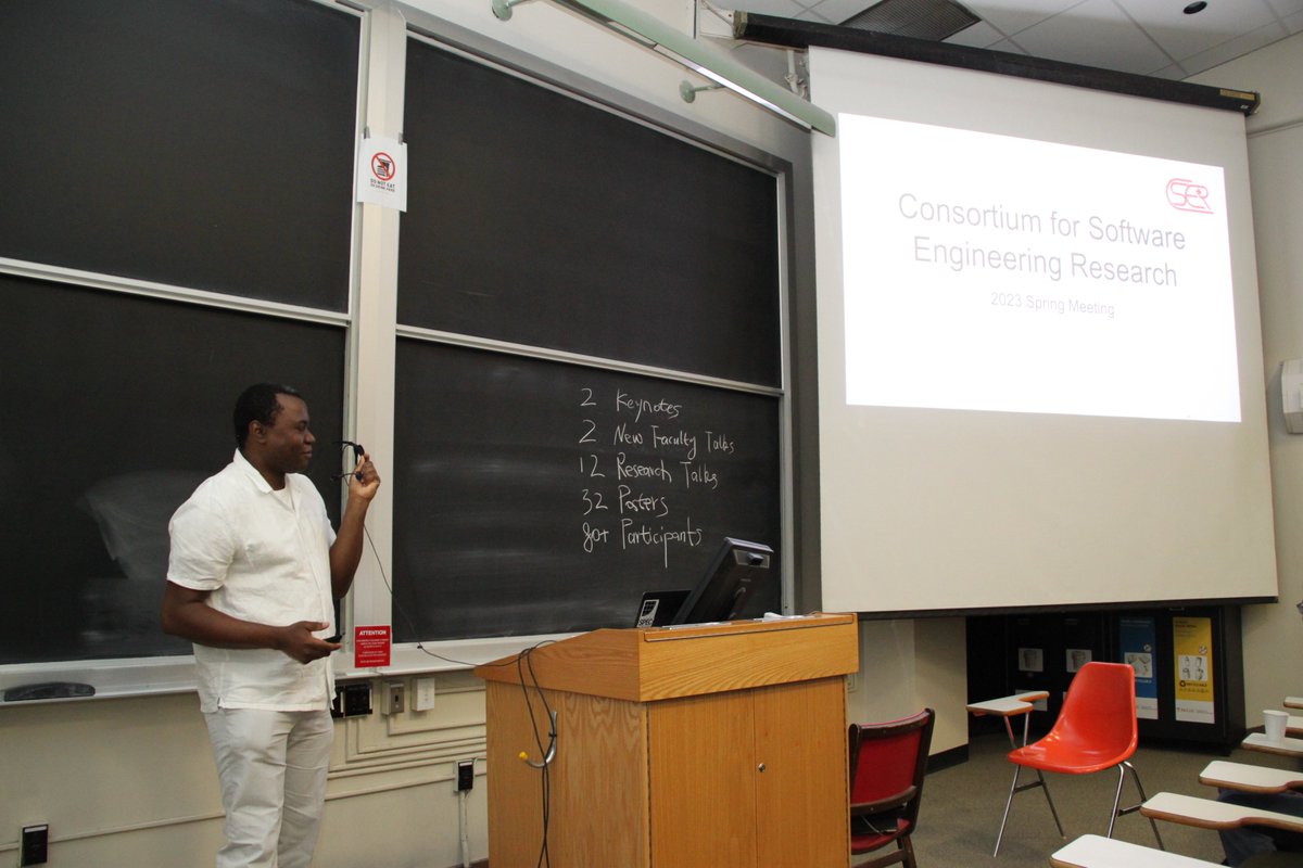 CSERMeeting's tweet photo. Hi everyone👋
We start #CSERspr23 with a welcome message by @UniqueThor and @moose_lab.
#CSER2023 https://t.co/F5FPIoo0ZW