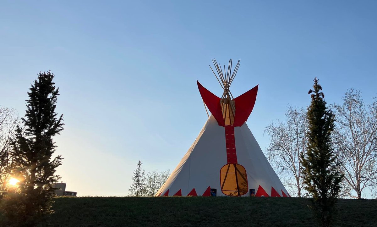 It’s a beautiful day to begin the final Land Based Learning camp of the year! #SrHigh 
#MamawiKapesiwin <a href="/WWhighschool/">Westwood High School</a> <a href="/CompMinerTweets/">Composite High</a> <a href="/EcoleMcTavish/">Ecole McTavish</a> <a href="/FrankSpraginsHS/">Frank Spragins High School</a>