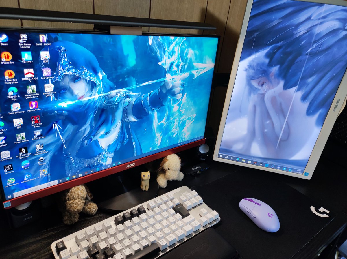 mochiko_game222's tweet photo. モニターアームつけてもらったのでサブモニターを縦にしてみた♡
キーボードも新しく♡
黒のキーボードキャップと交換してもらって配色キーボードに♡
かっこよ〜♡
 #Logicool 
 #k855 https://t.co/uav9oAYZVb