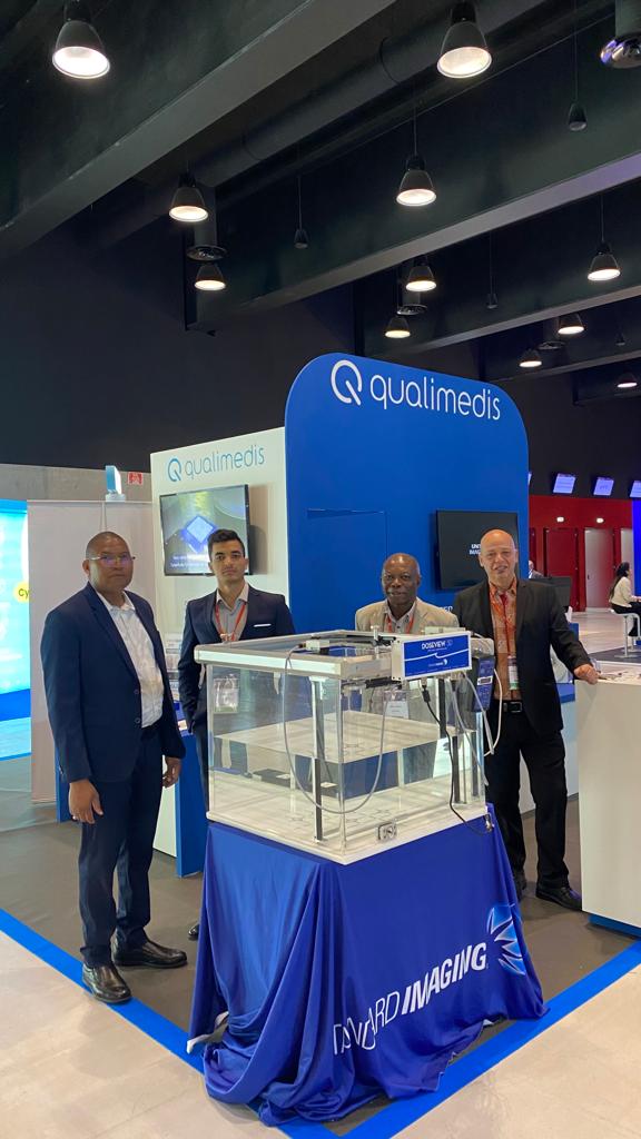 StandardImaging's tweet photo. 🌟 Kick off the first day of #SFPM2023 at the @qualimedis booth with our team and the DoseView 3D #WaterPhantom ➡️ https://t.co/sWk7YYO898
#SFPM #MedPhys #MedicalPhysics #PhysiqueMedicale https://t.co/ZQXfoIGycn