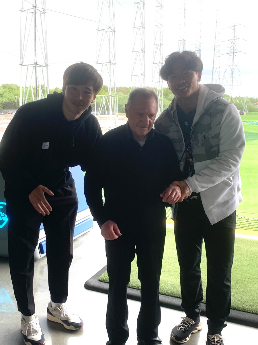 dbscotland's tweet photo. Our DbS member, James was lucky enough to meet @CelticFC  players Reo Hatate &amp; Yuki Kobayashi at Top Golf in Glasgow.

James’s day was made and even more so with one of the players attempting a little hands-on signing.

@CelticFC  @CelticFCDAO  @CelticFCSLO https://t.co/Mq54JQjTJy