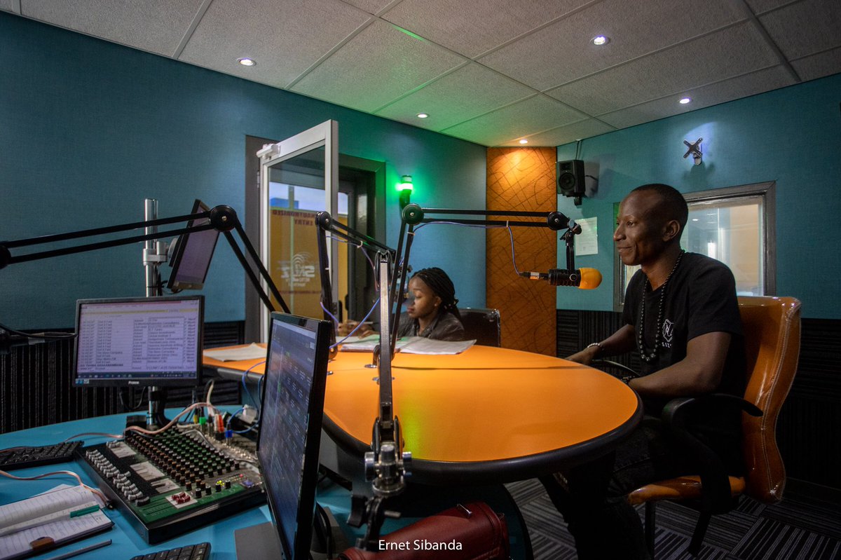 ErnetPhoto's tweet photo. @Msizkay live on air at @SkyzMetroFM  this morning with @Donna15N to promote #IndluKaMrapper #LetsBuildMyHome campaign.

It’s happening this Friday at @TheOasisByo from 6pm to 9pm…get you ticket at @BulawayoChiefs offices today…!!! https://t.co/u1kPsHsOOm