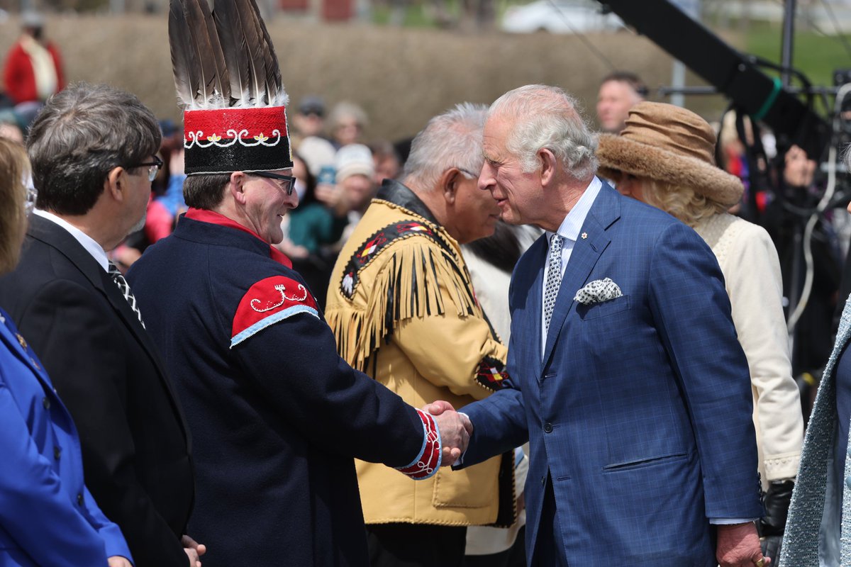 Canadian_Crown's tweet image. King Charles’ is well-known in Canada for the work of The Prince’s Charities Canada, which funds a number of Indigenous-specific initiatives, in areas such as Indigenous employment, food security in the North, &amp;amp; the preservation of Indigenous languages. 🍁 

#cdnpoli #cdncrown
