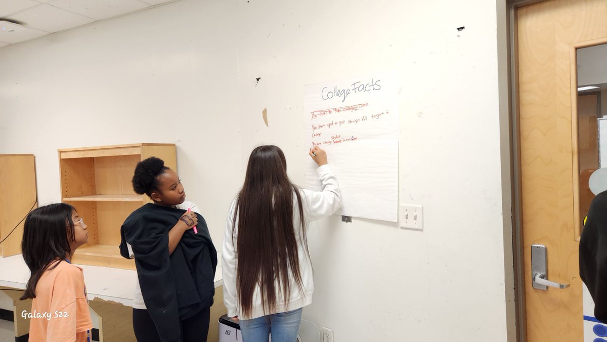 MsJDavisHTX's tweet photo. Day one of CCMR Summer Enrichment Camp
@WhoAreWe_SGA.  We focused on Life After High School. We discussed how to start preparing for college as a middle school student, myths and facts about college, military options, and so much more! 
@HISD_ProjectEx
#CCMRSummerCamp🎓 https://t.co/lFH4m88qAh