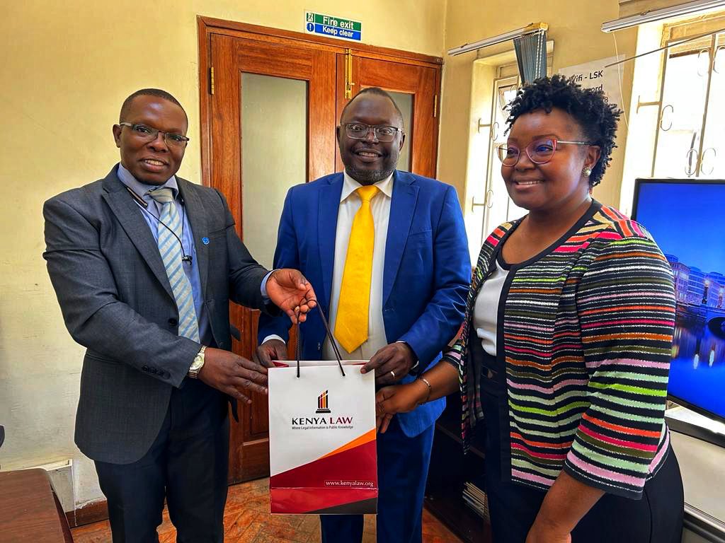 LawSocietyofKe's tweet photo. Earlier today, @MyKenyaLaw paid a courtesy call on the @LawSocietyofKe .The meeting deliberated on the possible partnership on the sensitisation of the 24th Annual Supplement to the Laws of Kenya. #Partnerships
#CollaborationsGoals
#LawsofKenya https://t.co/kHphnPXiIy