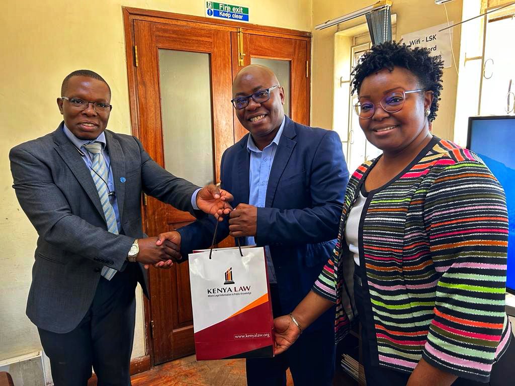 LawSocietyofKe's tweet photo. Earlier today, @MyKenyaLaw paid a courtesy call on the @LawSocietyofKe .The meeting deliberated on the possible partnership on the sensitisation of the 24th Annual Supplement to the Laws of Kenya. #Partnerships
#CollaborationsGoals
#LawsofKenya https://t.co/kHphnPXiIy