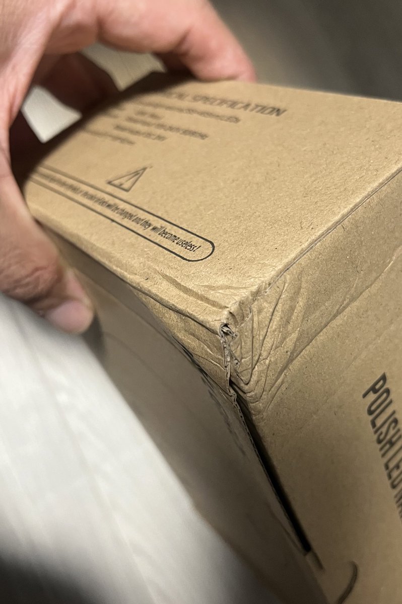 最近Amazonで買ったもの、だいたい凹んでる、、、🤔

今後良いことがある前兆なのか！！
そうなのか！！！！！！！！！！？