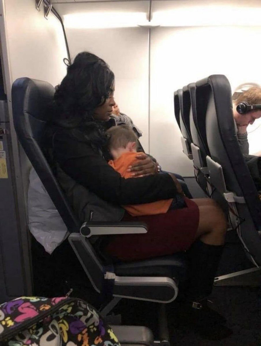 "So I thought it was a good idea to fly by myself with a 2 yr old and a 5 year old 😐 we were standing in line in security, on the verge of tears because Wyatt was screaming and James was exhausted. 

Out of the blue, one mom stops the line for security and says “here, jump in