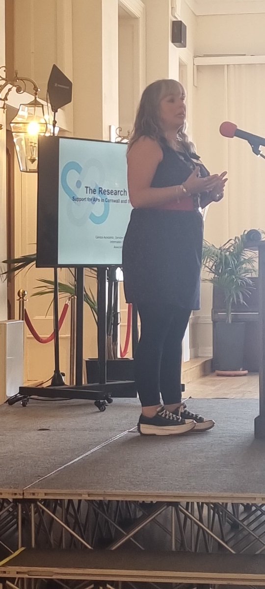 lbuckle01's tweet image. Hearing about the support available for #AdvancedPractice pillar across @Cornwall_TH @RCHTWeCare @CornwallFT 
&quot;Research pillar is not just about undertaking research&quot;
#CIoSAPsConnect