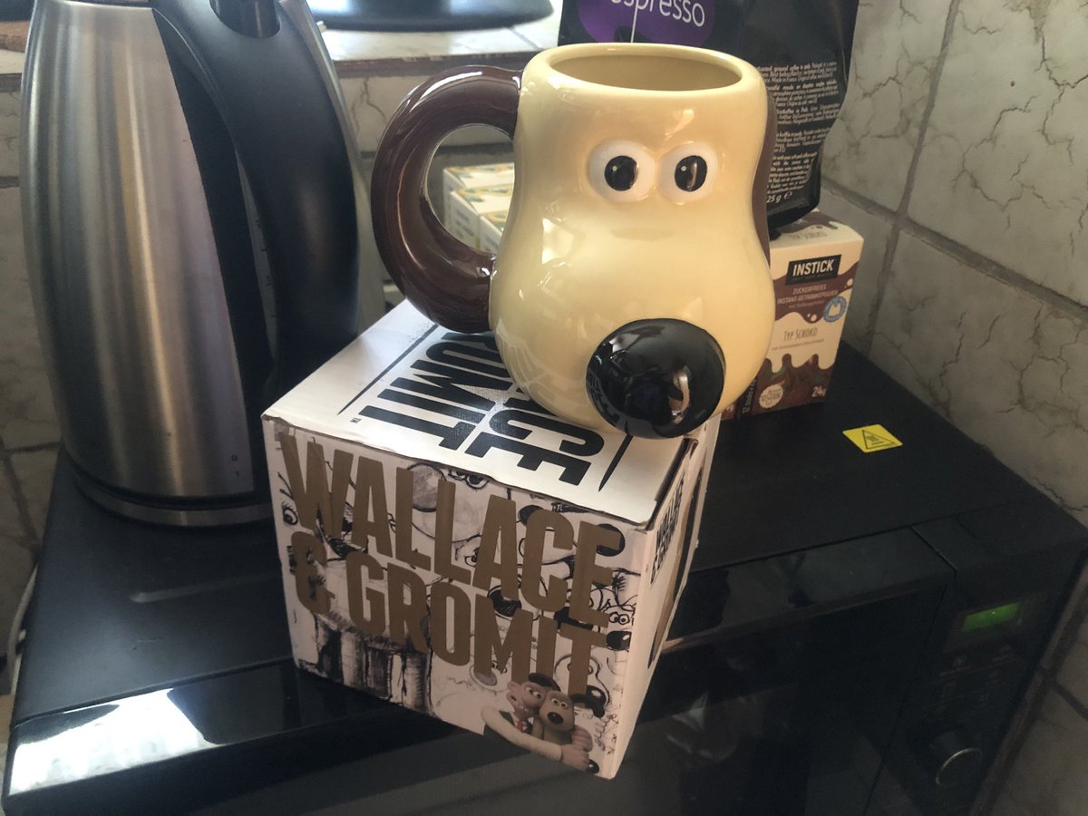 I BOUGHT THE GROMIT MUG!

happiness can be found in the simplest of things
