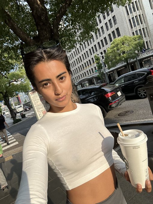 Bra or not bra club? My thoughts about it? 🤍 #nobraclub https://t.co/CiO1qraGIW<a href="/tag/nobraclub"class="tags">#nobraclub</a>