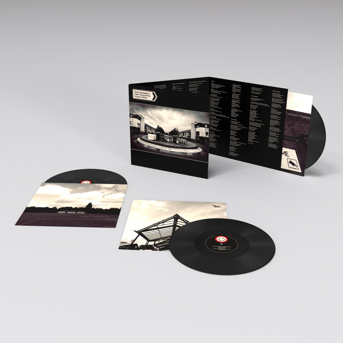 ShootMusic's tweet photo. WIN NOEL GALLAGHER PRIZES!!!

To celebrate the release of his album Council Skies OUT NOW, we have 3 great prizes:

◼️Triple Deluxe Vinyl
◼️Ltd Edition Picture Disc
◼️T-shirt

Retweet To Win! 

We'll pick winners at random 15/06/23

#Competition #Noel #NoelGallagher #Oasis https://t.co/WZ2FgEB0L8