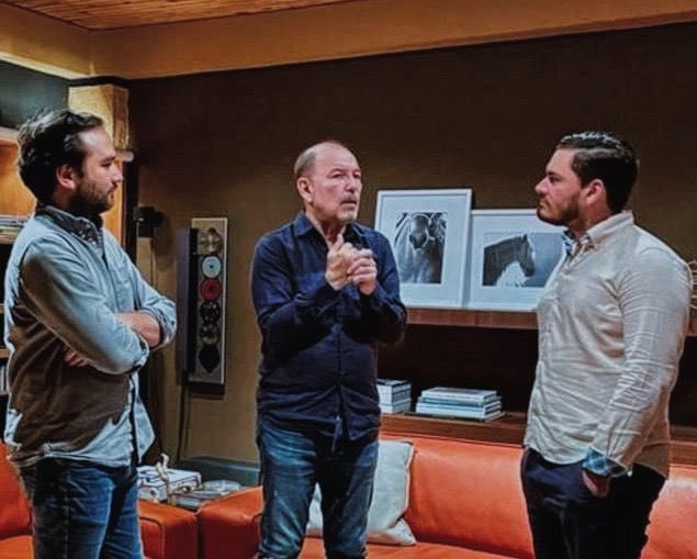 Nos reunimos con el maestro <a href="/rubenblades/">Rubén Blades</a> a quien presentamos nuestra coalición, propuestas iniciales y visión país; y ha decidido apoyar a nuestros candidatos independientes a Diputados, Alcaldes y Representantes en todo el país! 🙌🏽 ¡Gracias Maestro! 💙
¡Vamos a hacerlo bien! 🇵🇦