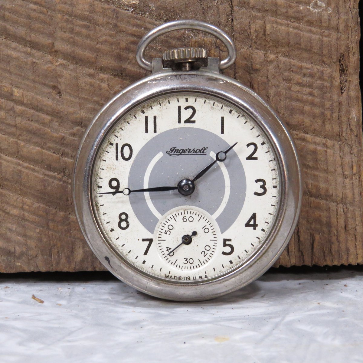 VintCreekside's tweet photo. Vintage Working Ingersoll Pocket Watch https://t.co/lQJEtnroPl #artdeco #analog #mechanical #pocketwatch #ingersoll #vintagepocketwatch #ingersollwatch #workingwatch https://t.co/Bk7fuOqoyr