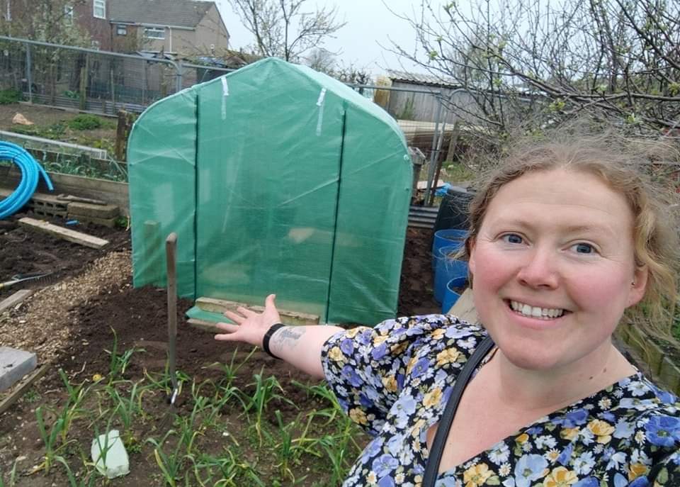 kimmys_kitchen's tweet photo. I now have a polytunnel set up!!! I've wanted to set this up for years 😄 I'm very happy with it. I just need to make a door as I've heard the zips break very easily and it will be a lot easier going in and out of it. 💚 I love it
#allotmentlife #pollytunnel #greenthumb #gyo https://t.co/uRPvqaWhTn