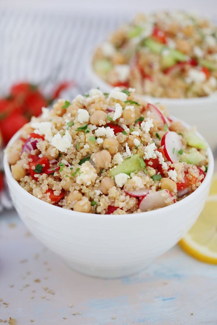 Whip up a vibrant and refreshing Quinoa Salad: Quinoa, colorful veggies, lemon vinaigrette, and a sprinkle of feta cheese. #HealthyEating #QuinoaSalad