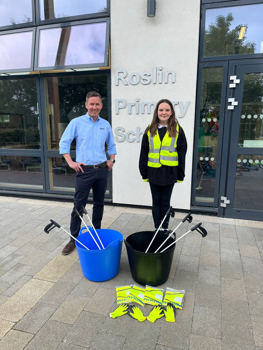 Recently we got a letter from Orla, a pupil at Roslin Primary School, asking for support for the Eco Committee. Pupils needed equipment to help them keep the school &amp; community tidy. We donated &amp; dropped off pickers, vests, gloves and buckets. Well done Roslin Primary! 

#litter