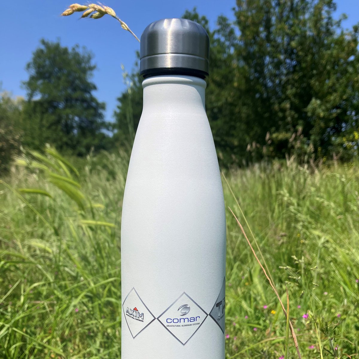 ComarAluSystems's tweet photo. It’s official, we’re breaking up with single use water bottles! 

We’re not into their non-committal disposable ways anymore! We’ve got a refreshing replacement: filtered water and new reusable water bottles for all our staff, making sustainable hydration our new thing. https://t.co/8lkVGp9X6J