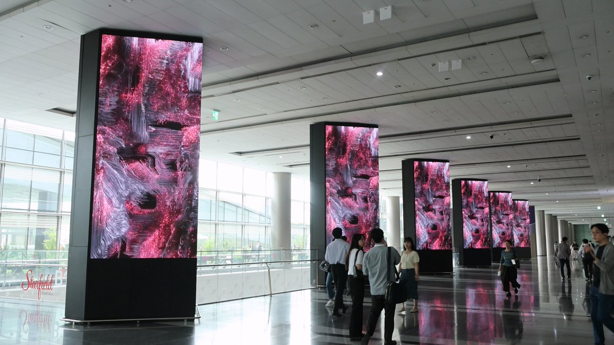 6월 한달간 코엑스 내부 미디어월에서 제 작업이 전시되고 있습니다! 
지나가다 보시게 되면 반가워 해주세요!

원본 영상 링크는 스레드로! 🧵

#mediaart #coex #mediawall