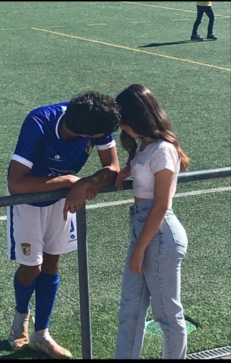 Neden böyle yapıyorsun doların 30 lara gelmesini bekliyorum, sonra sana evlenme teflifi yapacağım, saçmalama,  tabikide çiçekte alacağım..