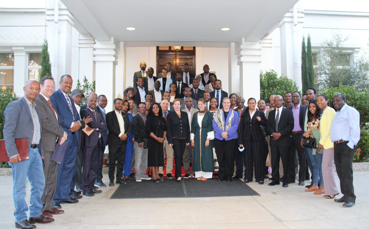 The Ambassadors’ Distinguished Scholars Program in Ethiopia is open for applications from U.S. citizens with a PhD for full-time teaching positions at Ethiopian universities. Visit iie.org/programs/ambas… The deadline for the 2023-24 cycle is June 30, 2023.