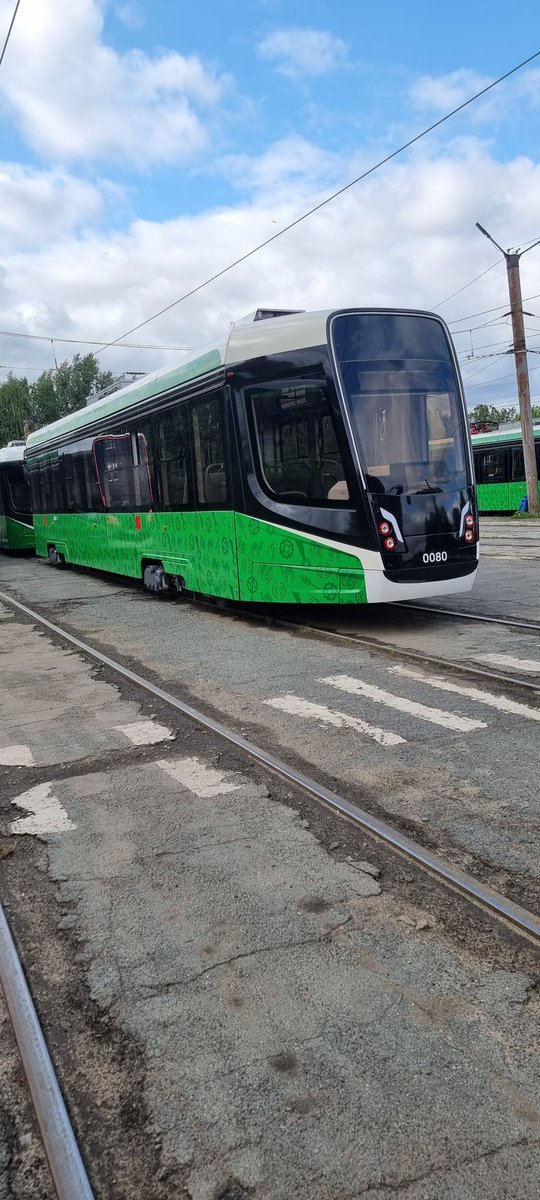 устрицавтрамвае on Twitter: "Ого сколько здесь во втором депо новых ...