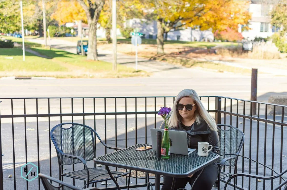 Have you ever wondered how often you should be posting on social media? Spoiler: The key is consistency.

I shared my three steps for creating consistent content for social media on The Real Personal Branding podcast a couple years ago - listen here!

buff.ly/3WXzSXV