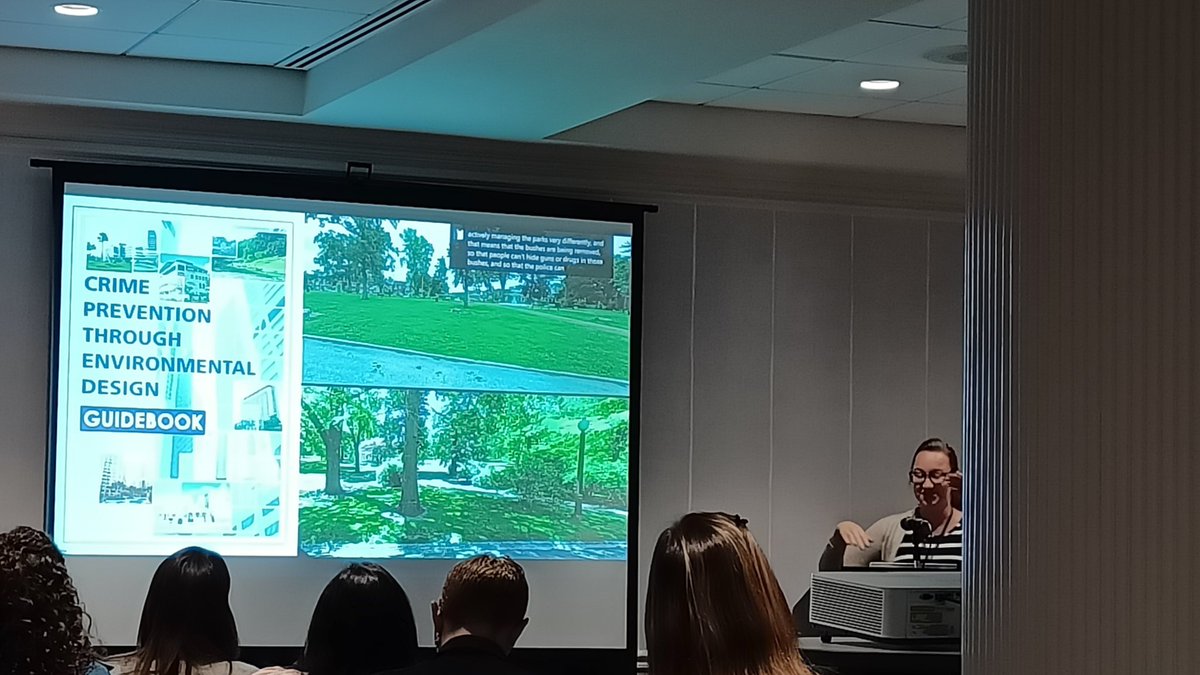 a_taucher's tweet photo. Great talk by @E_Carlen! Thanks for sharing insight on how racial biases filter participatory science data 🐿️ https://t.co/17nQkvrp6c