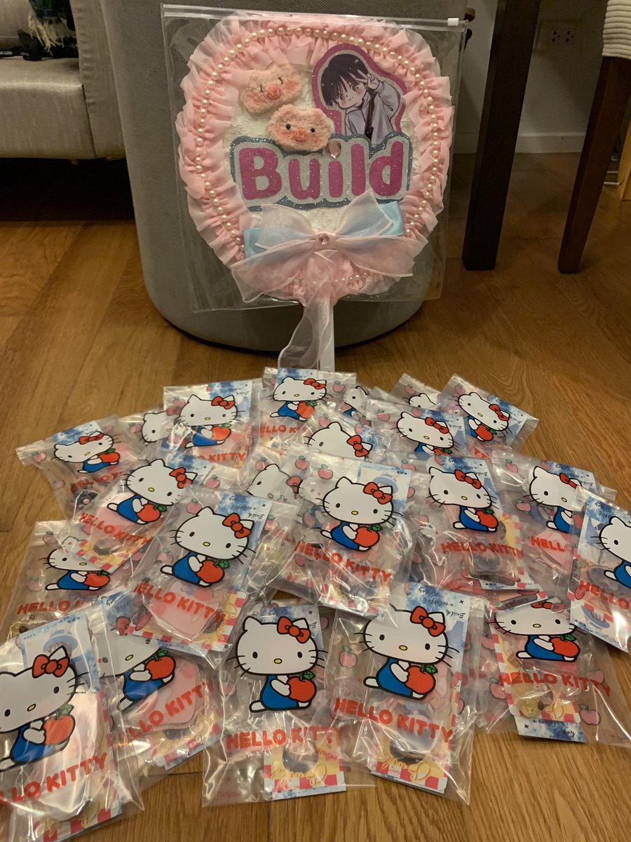CC_Han0622's tweet photo. #BUILDACOLORFULDAY
#BiuBDGiveAway
#Beyourluve 
🎁
📆June 11
📍 Thai Summit Tower https://t.co/ya3mkBdwoW