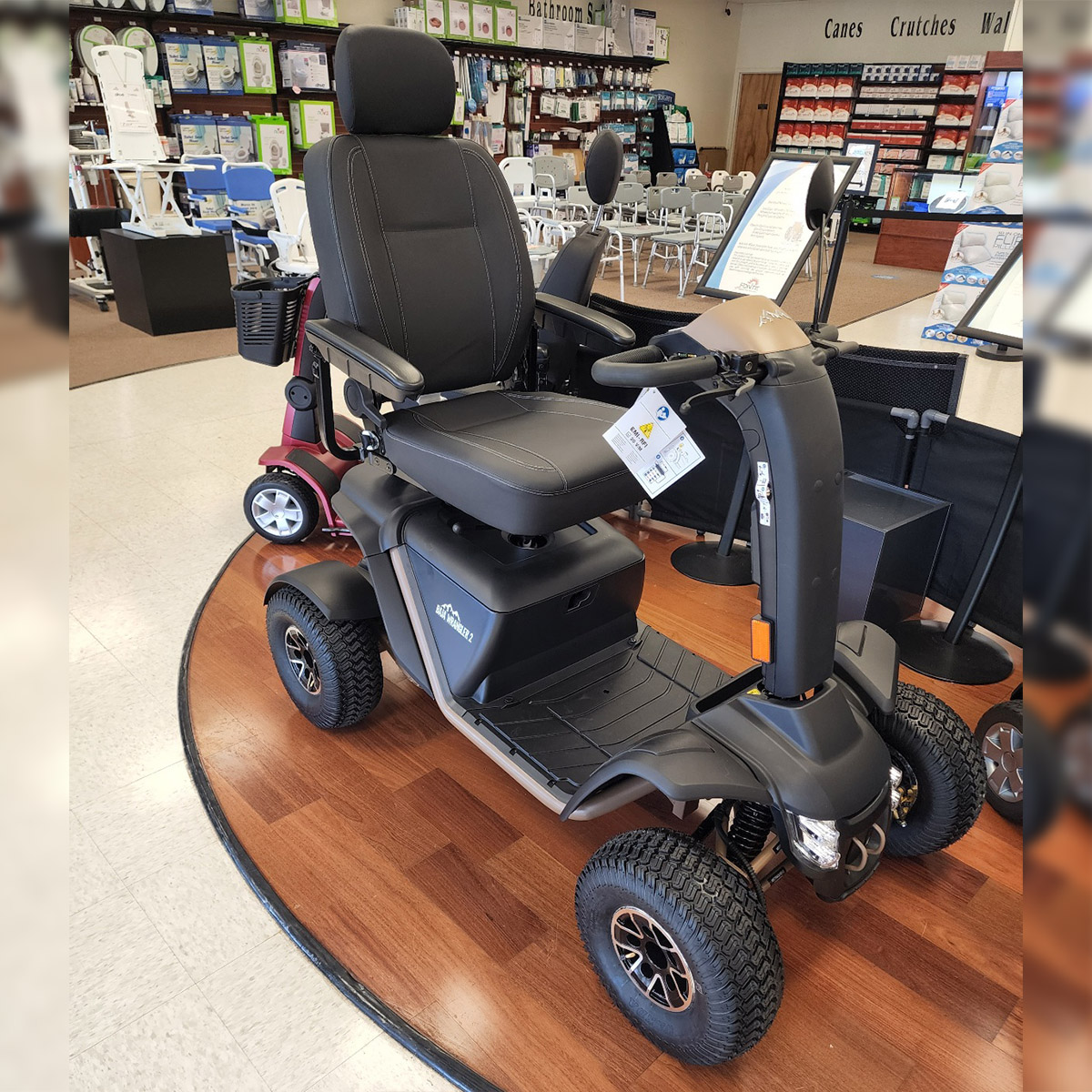 FonteSurgical's tweet photo. Introducing the Baja Wrangler heavy-duty mobility scooter from Pride Mobility - with speeds up to 11.4 mph, rugged tires &amp; suspension system, steering stabilizer, &amp; pillow-top seat. Available at Fonte’s.
#outdoormobilityscooter #mobilitysolutions #healthcare #rochesterny #fontes https://t.co/EztQ7n3LOt