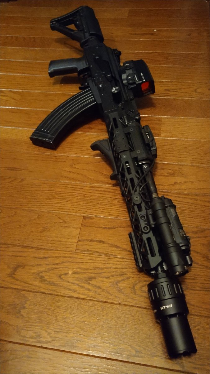 yakumoke_1's tweet photo. (*´꒳`*)ヨキヨキノヨキ
TM AKM KPYK Custom
& MAGPUL Custom
#AKM
#東京マルイ
#AKはいいぞ
#KPYK
#MAGPUL https://t.co/oyfYXWrzjX