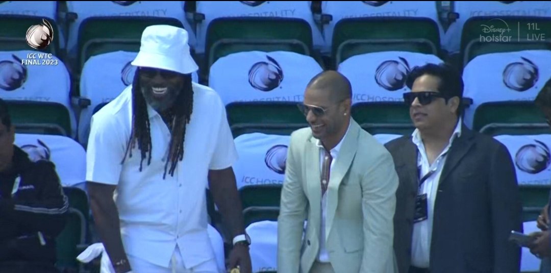 CricCrazyJohns's tweet photo. Chris Gayle &amp; Shikhar Dhawan watching WTC final. https://t.co/rdAQXdxuLy