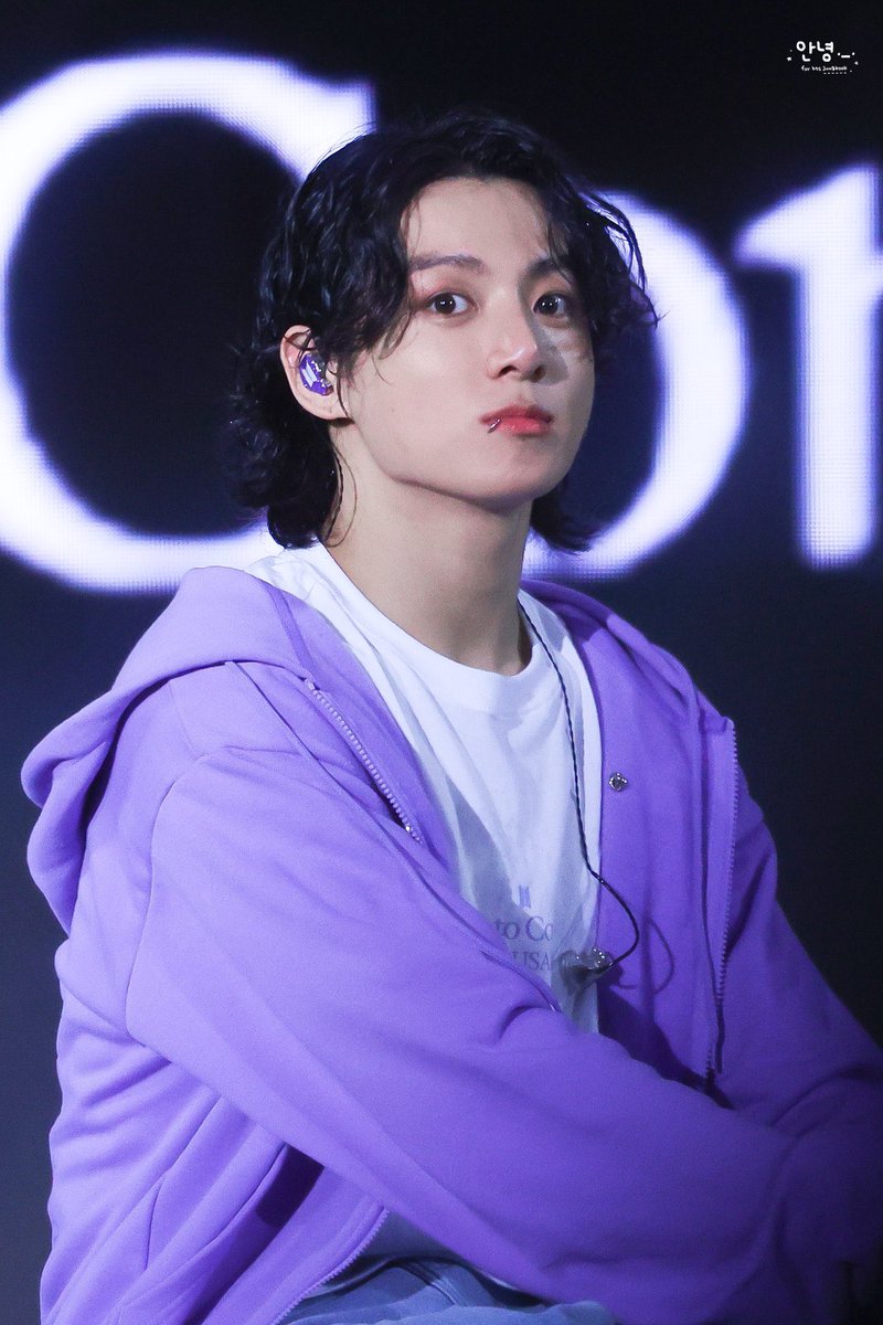 Asia_JK97's tweet photo. RT AND REPLY:

I vote #JungKook for #ArtistaMasculinoInternacional and #LeftAndRight for #MusicaInternacional at #SECAwards https://t.co/48Z1pZ3Ev8